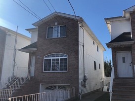 Home for Pre-foreclosure / auction Mariners Harbor, Staten Island