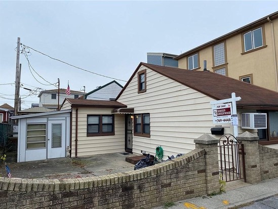 Single-family for Sale Gerritsen Beach, Brooklyn