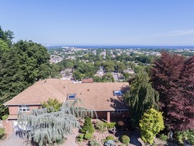 Home for Sale Todt Hill, Staten Island