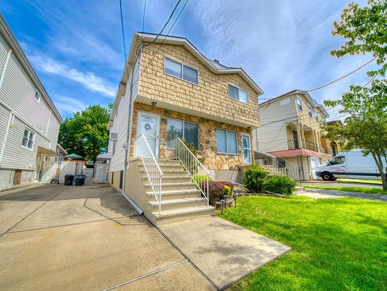 Single-family for Sale Willowbrook, Staten Island