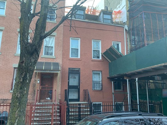 Single-family for Pre-foreclosure / auction Clinton Hill, Brooklyn