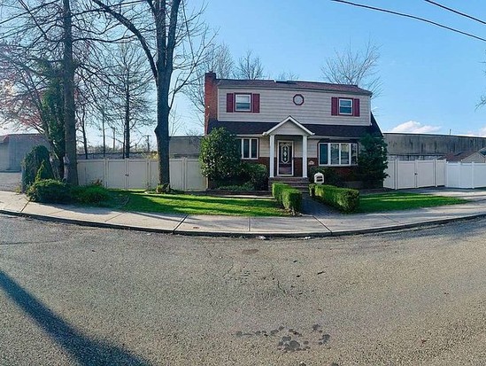 Single-family for Sale Annadale, Staten Island