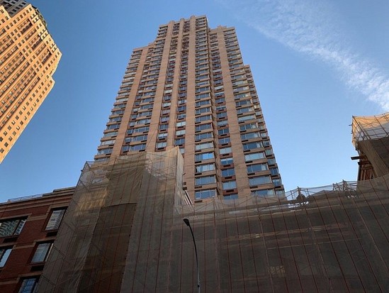 Condo for Pre-foreclosure / auction Hells Kitchen, Manhattan