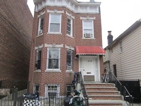 Single-family for Pre-foreclosure / auction North Corona, Queens