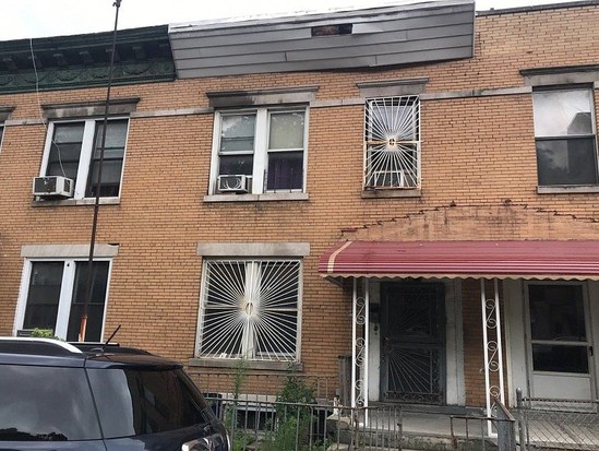 Single-family for Pre-foreclosure / auction Van Cortlandt Park, Bronx