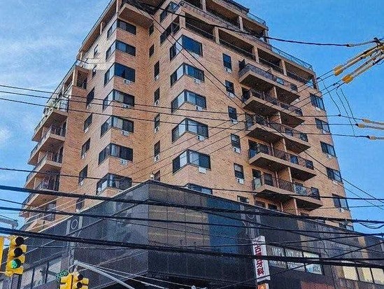 Condo for New construction Flushing, Queens