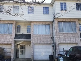 Home for Pre-foreclosure / auction Mariners Harbor, Staten Island