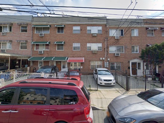 Multi-family for Pre-foreclosure / auction Williamsbridge, Bronx