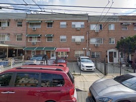 Home for Pre-foreclosure / auction Williamsbridge, Bronx