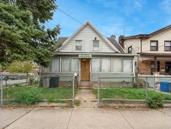 Single-family for Sale Marine Park, Brooklyn