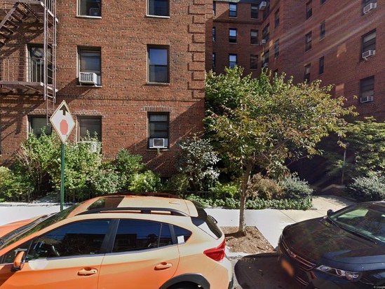 Condo for Pre-foreclosure / auction Riverdale, Bronx