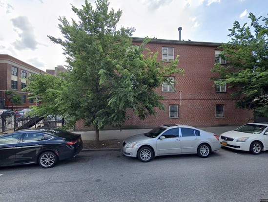 Multi-family for Pre-foreclosure / auction Bedford Stuyvesant, Brooklyn