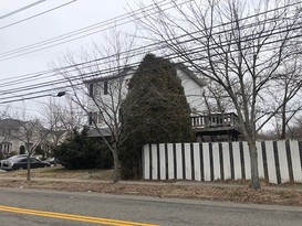 Home for Pre-foreclosure / auction Huguenot, Staten Island