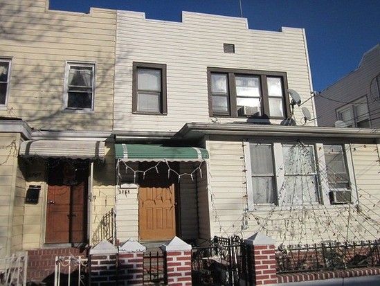 Multi-family for Pre-foreclosure / auction North Corona, Queens