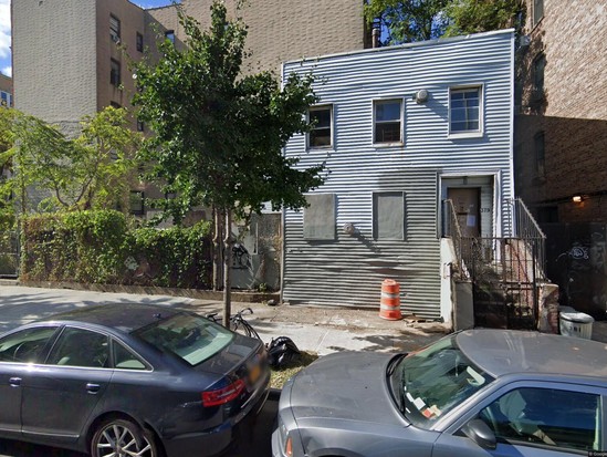 Land for Pre-foreclosure / auction Williamsburg, Brooklyn