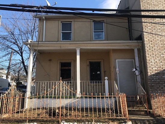 Single-family for Pre-foreclosure / auction Williamsbridge, Bronx