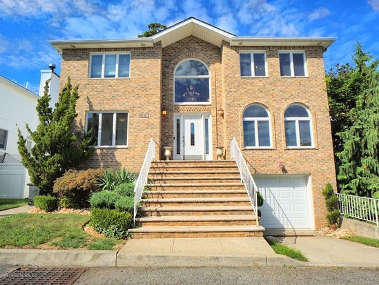 Single-family for Sale Tottenville, Staten Island