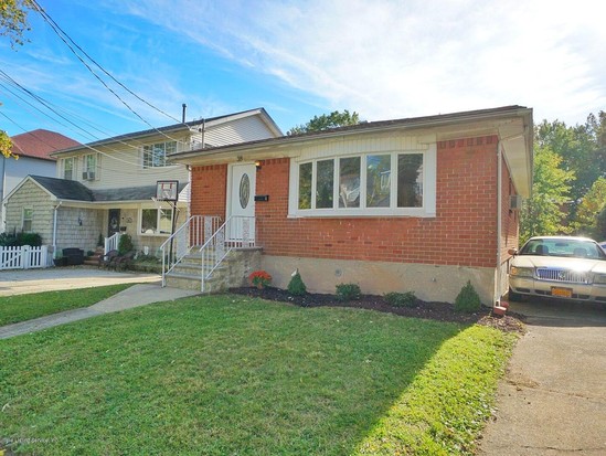 Single-family for Sale Dongan Hills, Staten Island