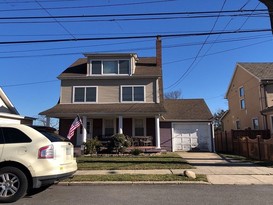 Home for Pre-foreclosure / auction Bayside, Queens