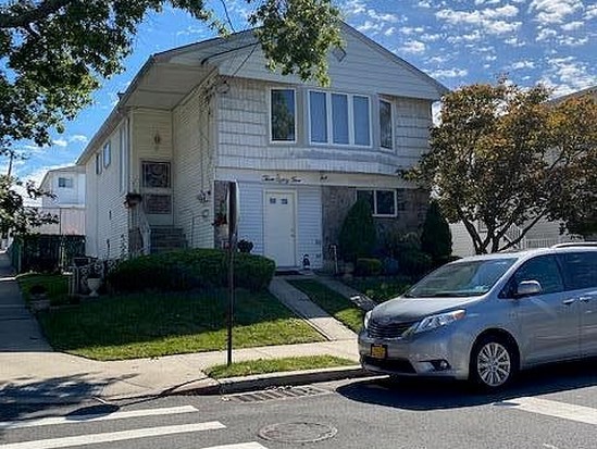 Single-family for Sale Castleton Corners, Staten Island