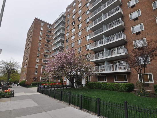 Condo for Sale Woodside, Queens