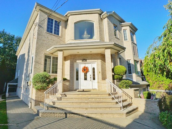 Single-family for Sale Princes Bay, Staten Island