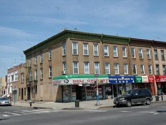 Single-family for Sale Borough Park, Brooklyn