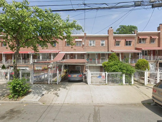 Single-family for Pre-foreclosure / auction Edenwald, Bronx