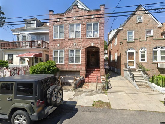 Multi-family for Pre-foreclosure Edenwald, Bronx