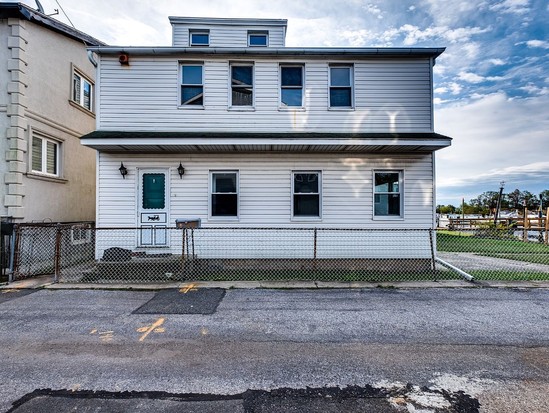 Single-family for Sale Gerritsen Beach, Brooklyn