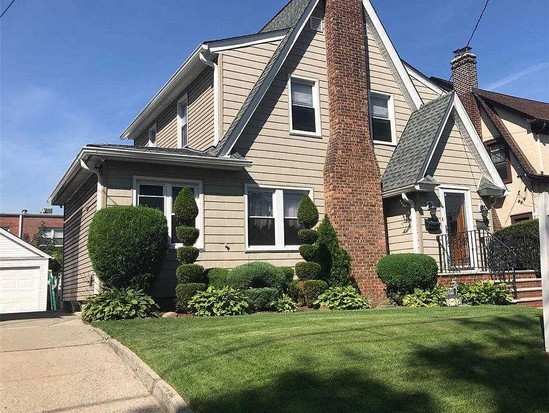 Single-family for Sale Auburndale, Queens