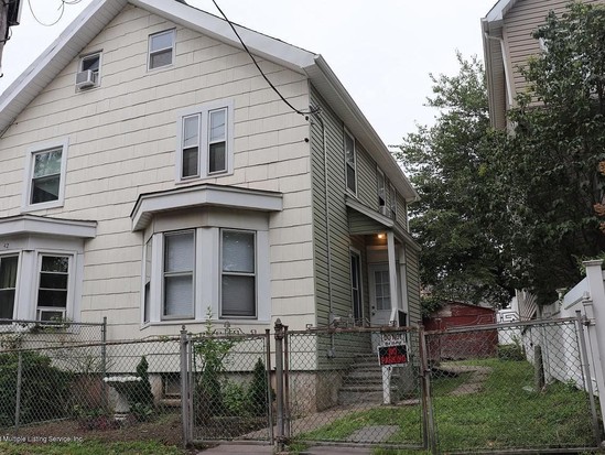 Single-family for Sale Port Richmond, Staten Island