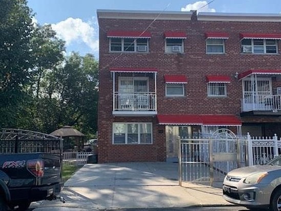 Multi-family for Sale Soundview, Bronx