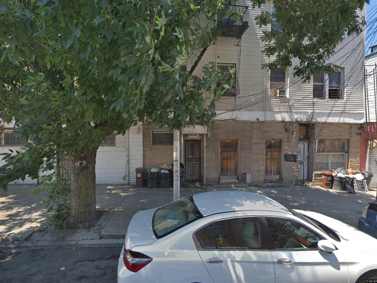 Multi-family for Pre-foreclosure Woodside, Queens