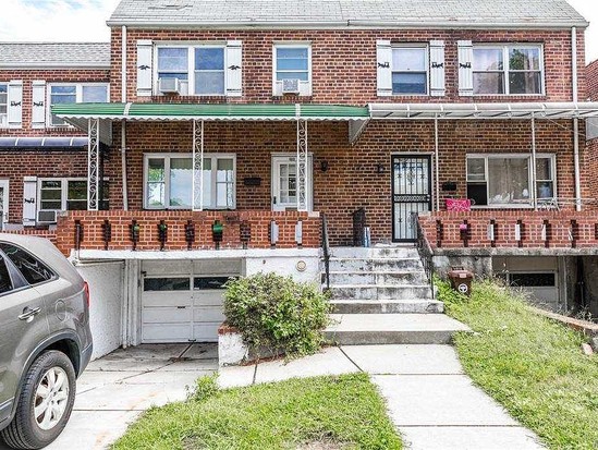 Townhouse for Sale Auburndale, Queens