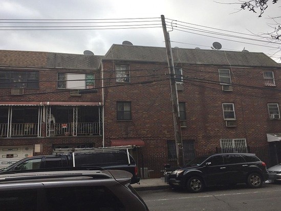 Single-family for Pre-foreclosure / auction Elmhurst, Queens