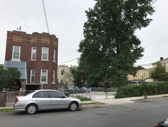 Multi-family for Sale Wakefield, Bronx