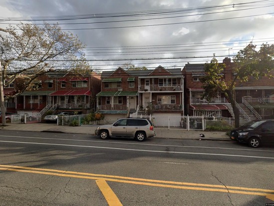 Single-family for Pre-foreclosure / auction Edenwald, Bronx