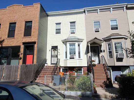 Single-family for Pre-foreclosure / auction Windsor Terrace, Brooklyn