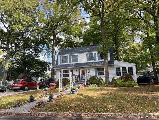 Single-family for Sale Great Kills, Staten Island