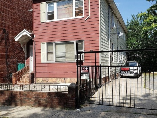 Multi-family for Sale Woodside, Queens