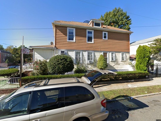 Single-family for Pre-foreclosure / auction East Flatbush, Brooklyn