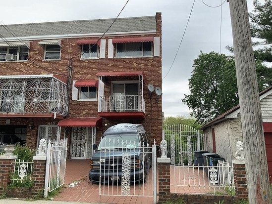 Single-family for Pre-foreclosure / auction Soundview, Bronx