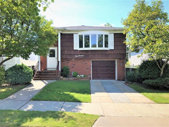 Single-family for Sale Huguenot, Staten Island