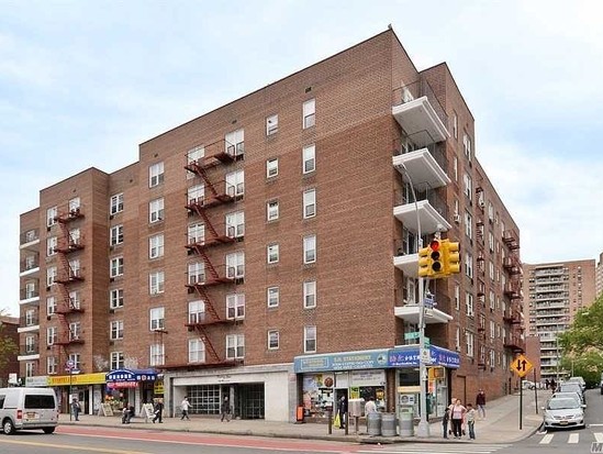 Condo for Sale Flushing, Queens