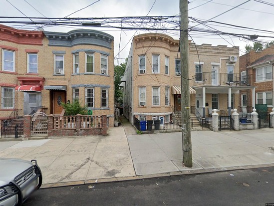 Multi-family for Pre-foreclosure / auction East New York, Brooklyn