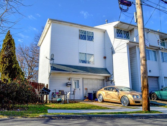 Single-family for Sale Mariners Harbor, Staten Island