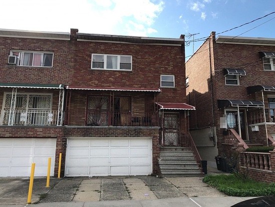 Single-family for Pre-foreclosure / auction Wakefield, Bronx