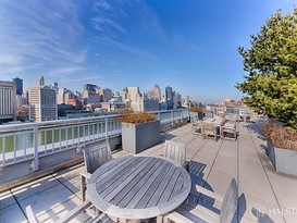 Home for Sale Roosevelt Island, Manhattan