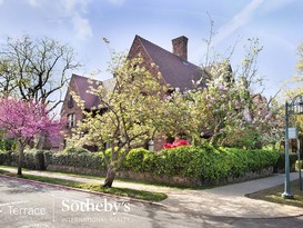 Home for Sale Forest Hills, Queens